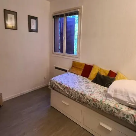 Apartamento For 7 People Saint-Raphaël